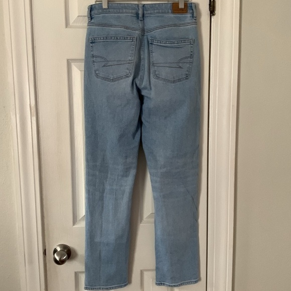 American Eagle Mom Straight Jeans Size 6 Long. #208 - Picture 3 of 11